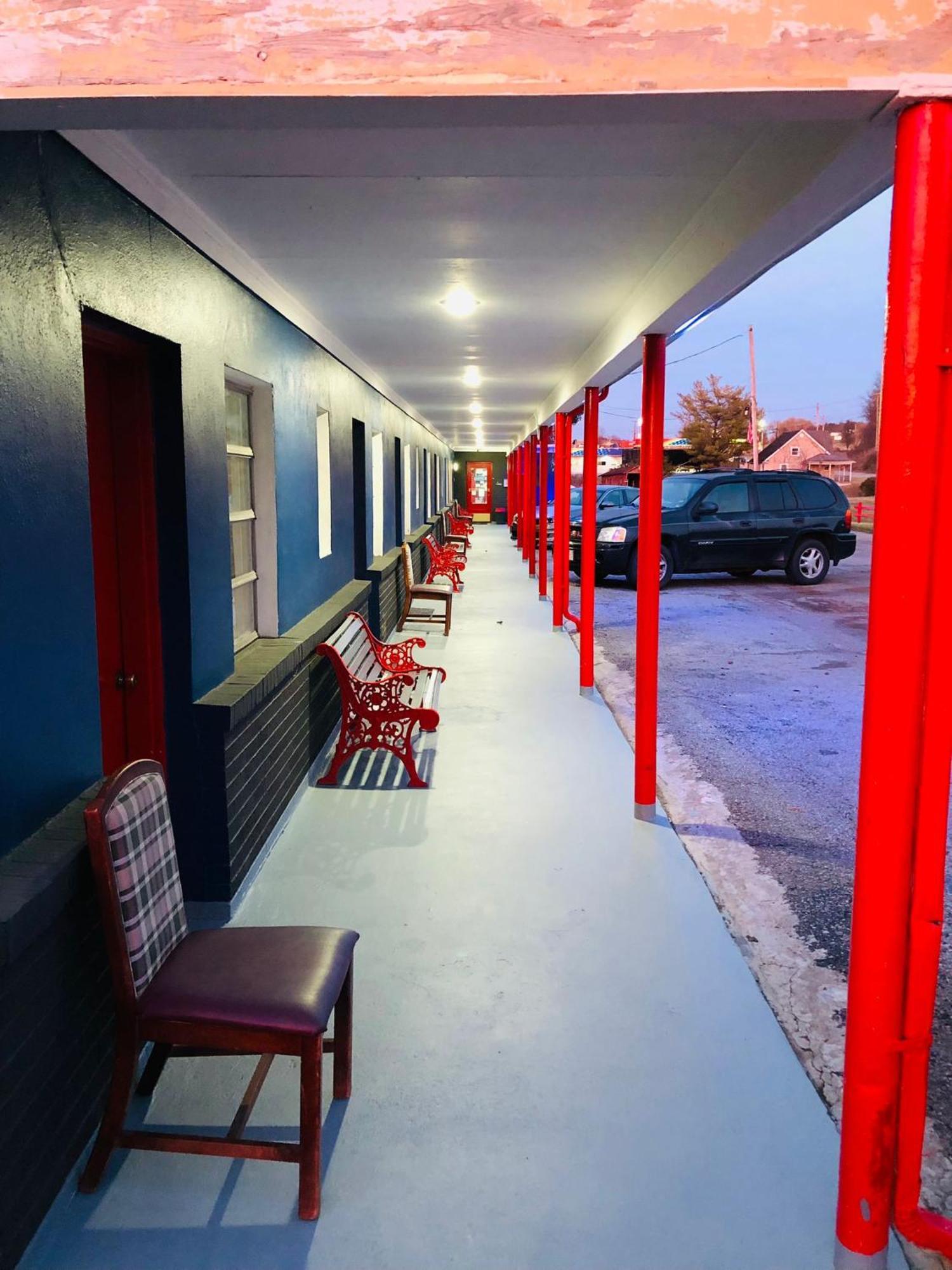 Relax Inn Rural Retreat- Marion - Atkins Exterior photo